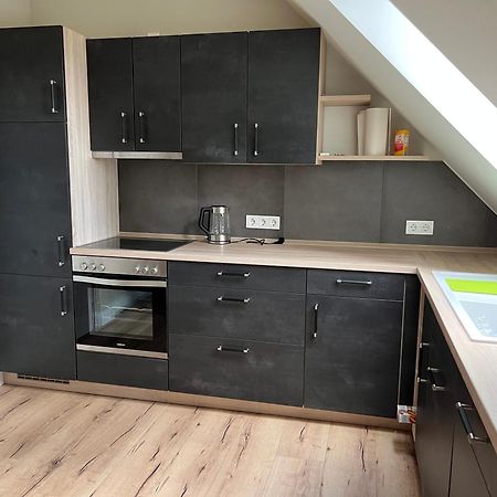 Luxus Lindenhof Apartments -Ferienwohnungen In Friesland An Der Nordsee Am Naturschutzgebiet Urwald Neuenburg  Zimmer foto