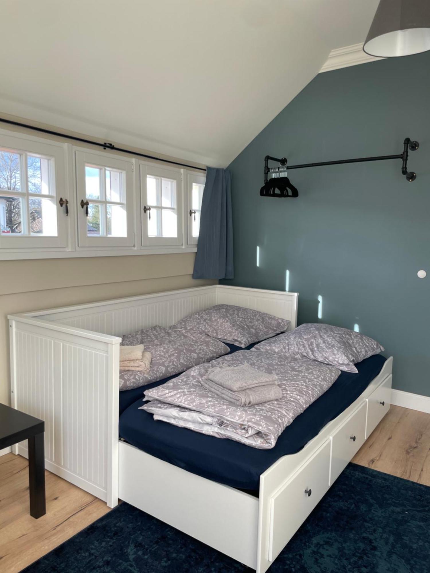 Luxus Lindenhof Apartments -Ferienwohnungen In Friesland An Der Nordsee Am Naturschutzgebiet Urwald Neuenburg  Zimmer foto